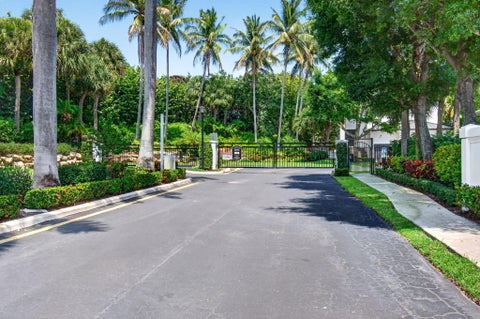 Tiny photo for 68 Lake Eden Drive, Boynton Beach, FL 33435 (MLS # B26030745)