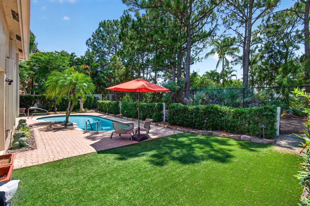 Photo of 68 Lake Eden Drive, Boynton Beach, FL 33435 (MLS # B26030745)