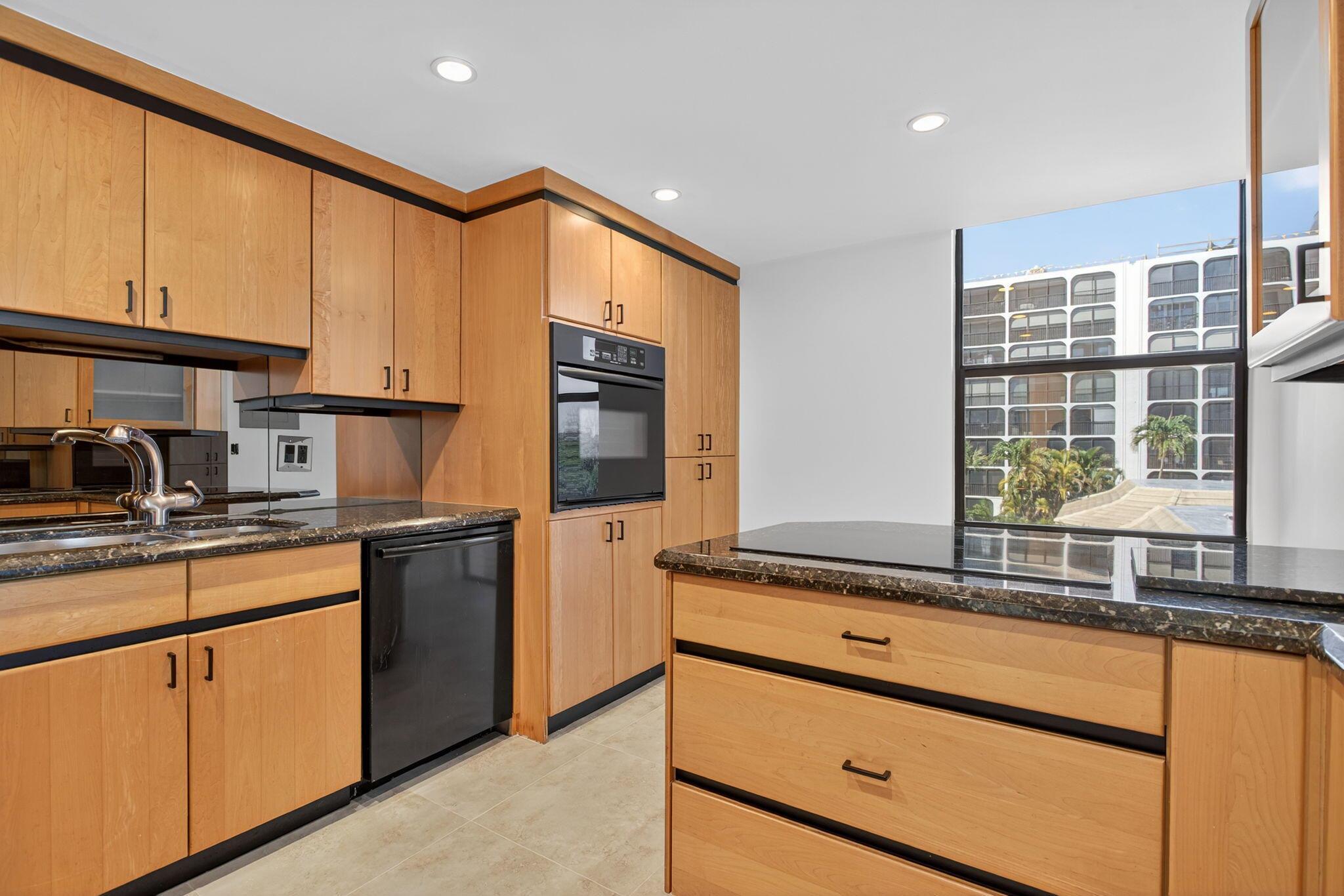 HILLSBORO LANDINGS CONDO - Residential