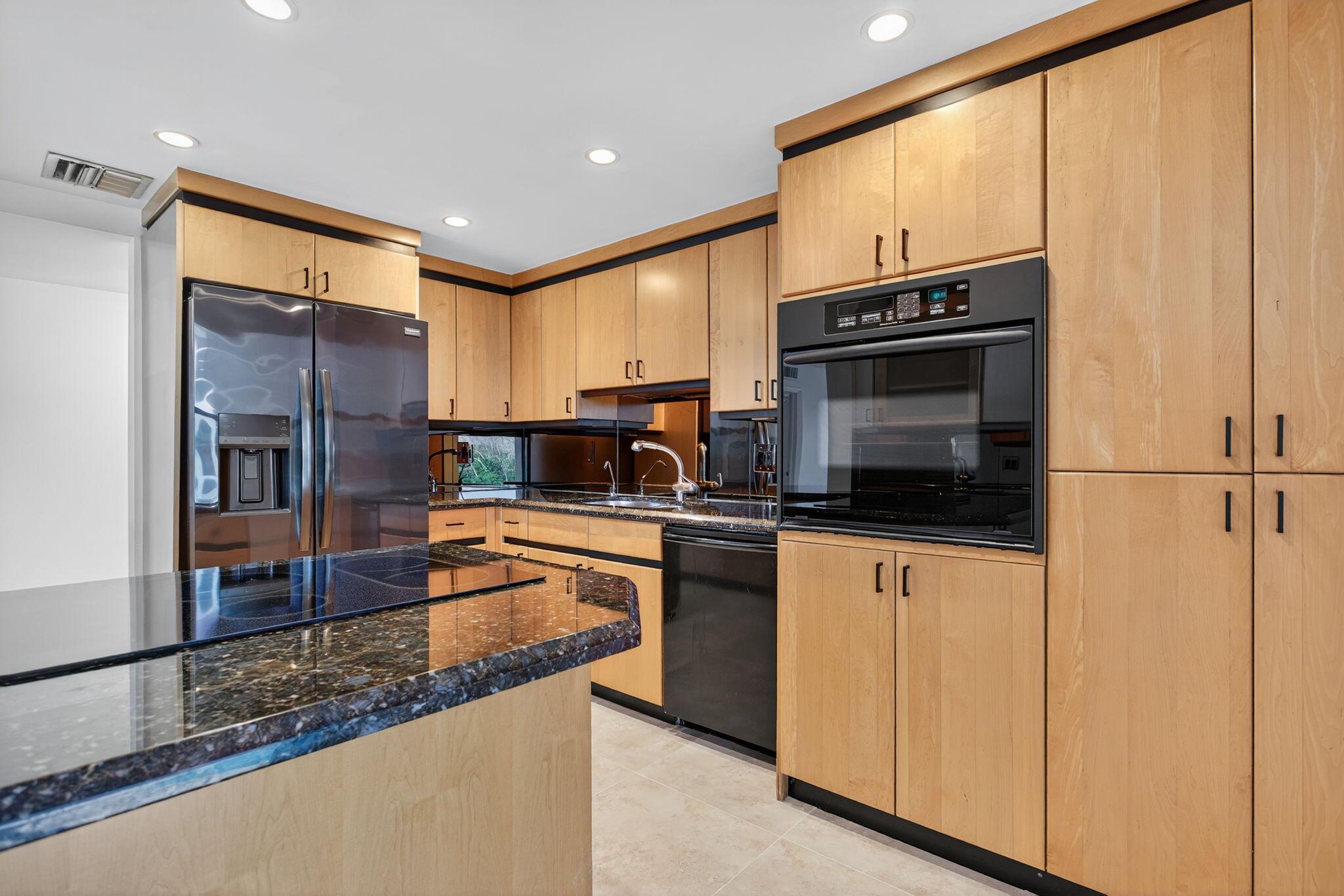 HILLSBORO LANDINGS CONDO - Residential