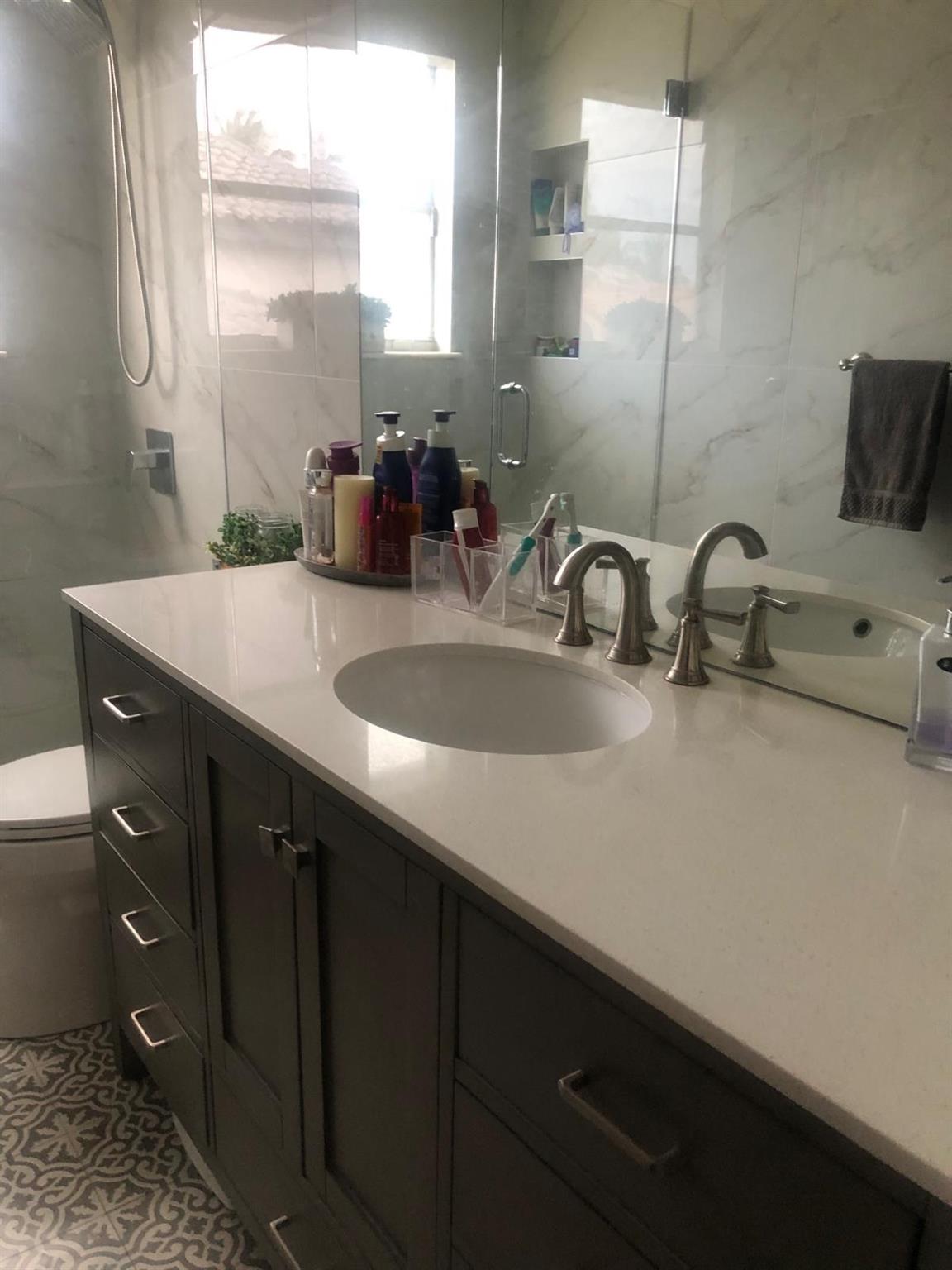 silver lakes - Residential Lease