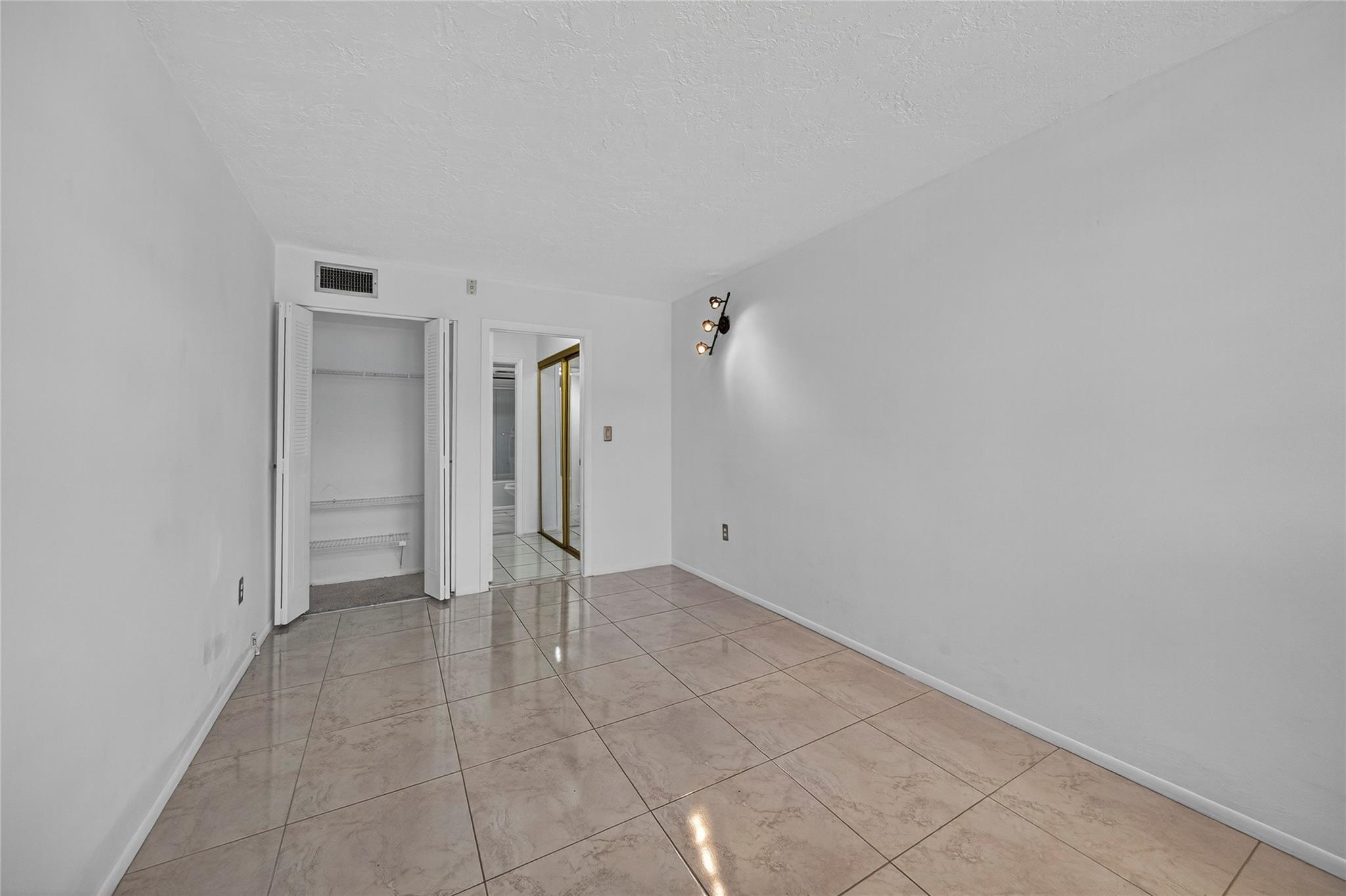 Omega Condo No4 - Residential Lease