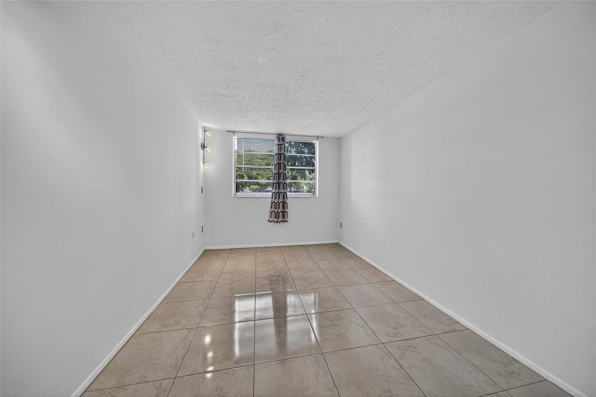 Omega Condo No4 - Residential Lease