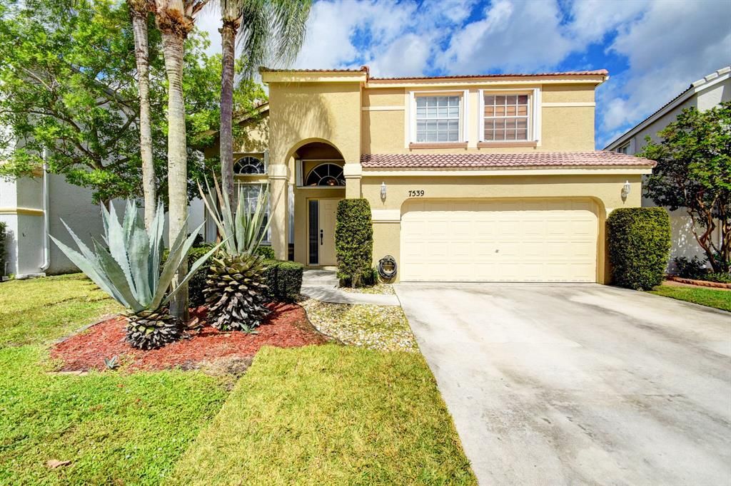 Photo of 7539 Ridgefield Lane Ln, Lake Worth Beach, FL 33467 (MLS # R10753798)