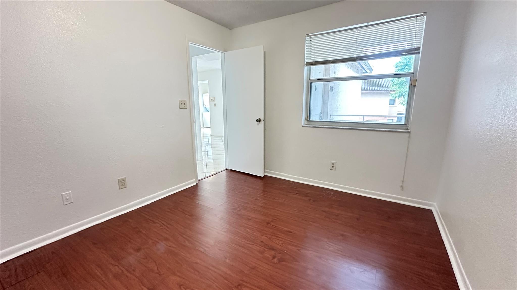 CLUB QUARTERS AT RAINTREE - Residential