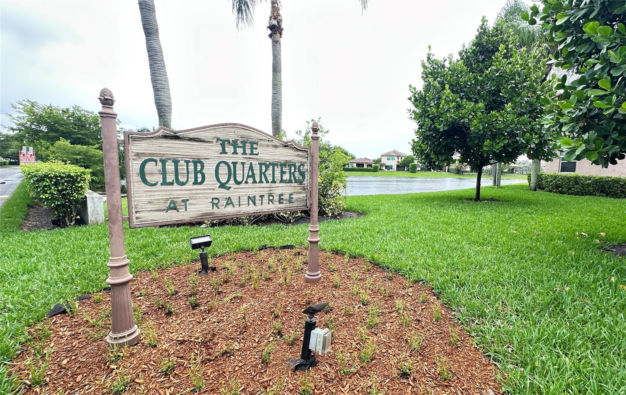 CLUB QUARTERS AT RAINTREE - Residential