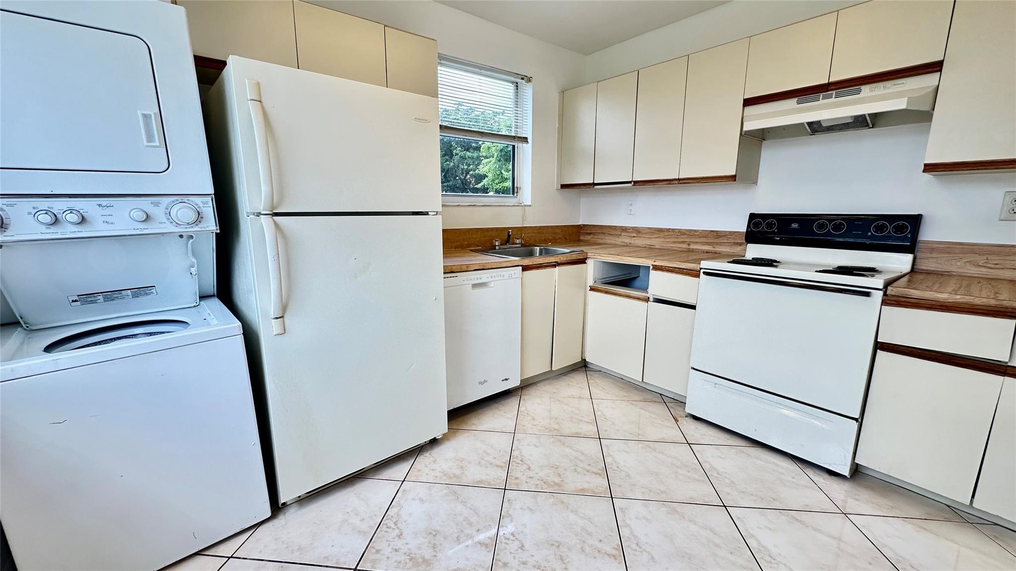 Welcome to this rarely available 2-bedroom, 2-bathroom corner unit located on the second floor of the highly sought-after Club Quarters at Raintree community. This condo presents an exceptional opportunity for buyers seeking to personalize their home.
Enjoy the water views from the kitchen and bedroom windows in addition to the balcony
This unit features a functional layout and is nestled within a beautifully maintained, quiet community in the heart of Pembroke Pines—just minutes from premier shopping, dining, and top-rated schools. While the home does need updating, its location and floor plan offer exceptional value and potential
The HOA includes water, basic cable, and pest control. As low as 3% conventional financing is allowed.
.