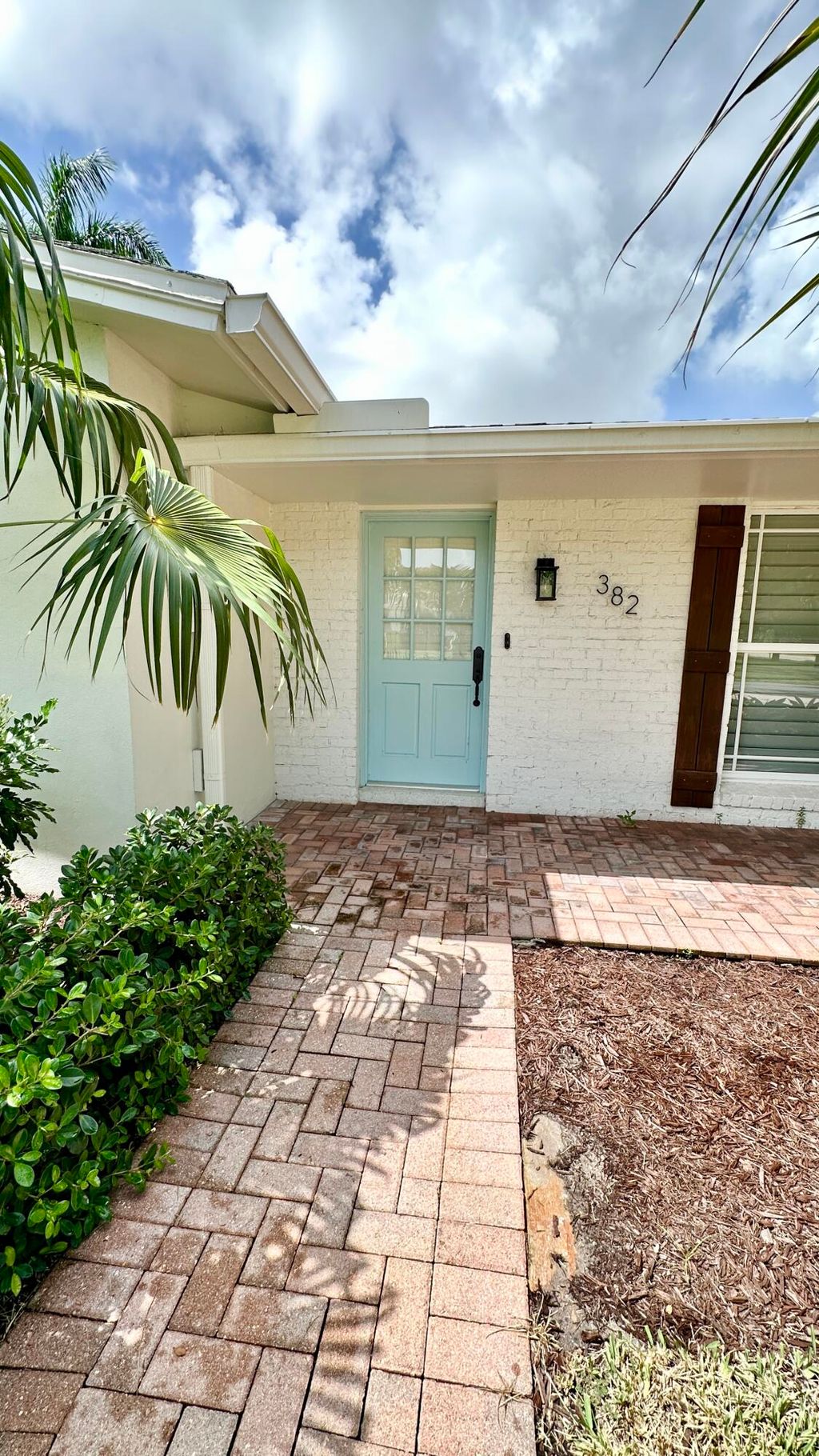 Photo of 382 SE Edgewood Drive, Stuart, FL 34996 (MLS # R11002425)