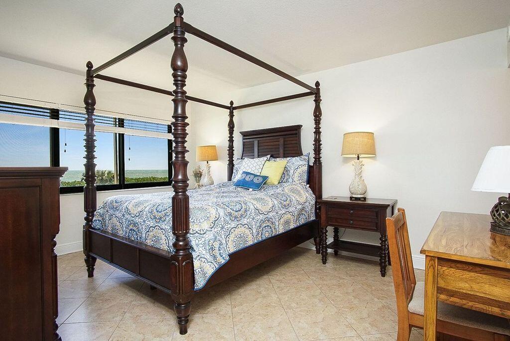 OCEAN HARBOUR SOUTH CONDO - Residential