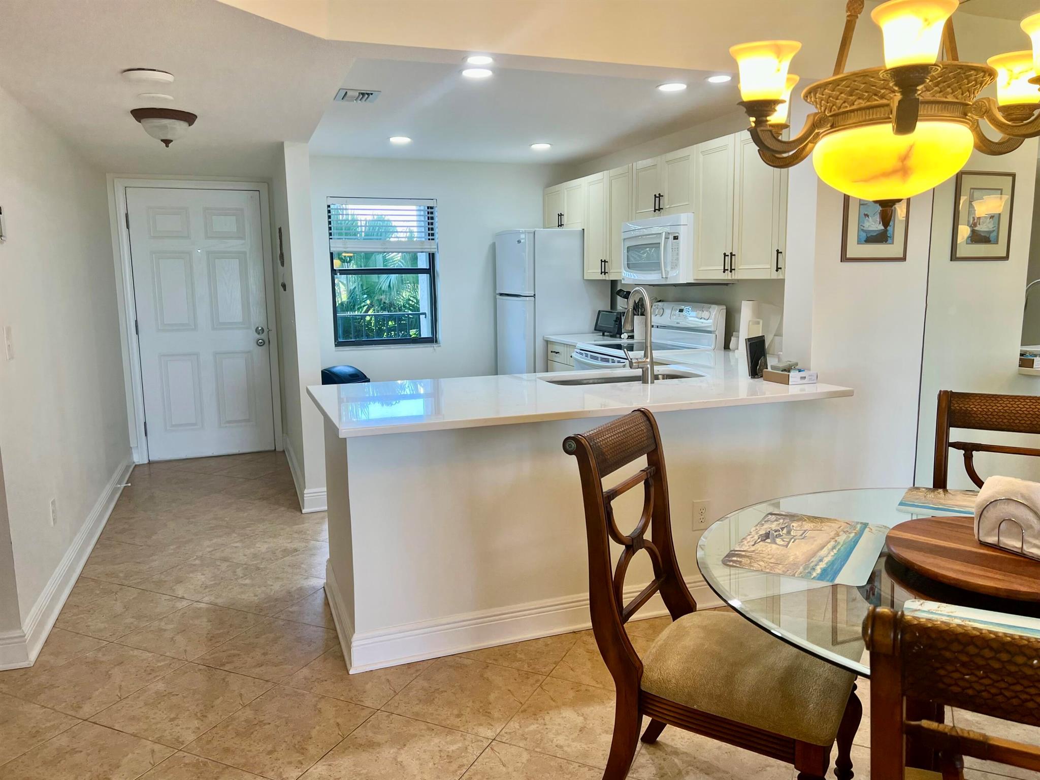 4200 N Highway A1a 215