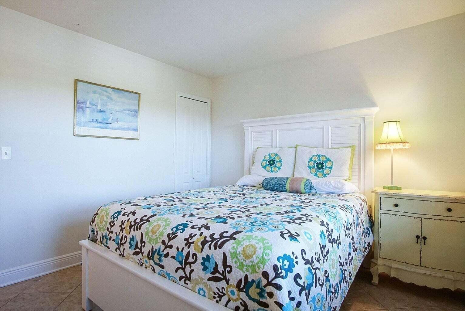 OCEAN HARBOUR SOUTH CONDO - Residential