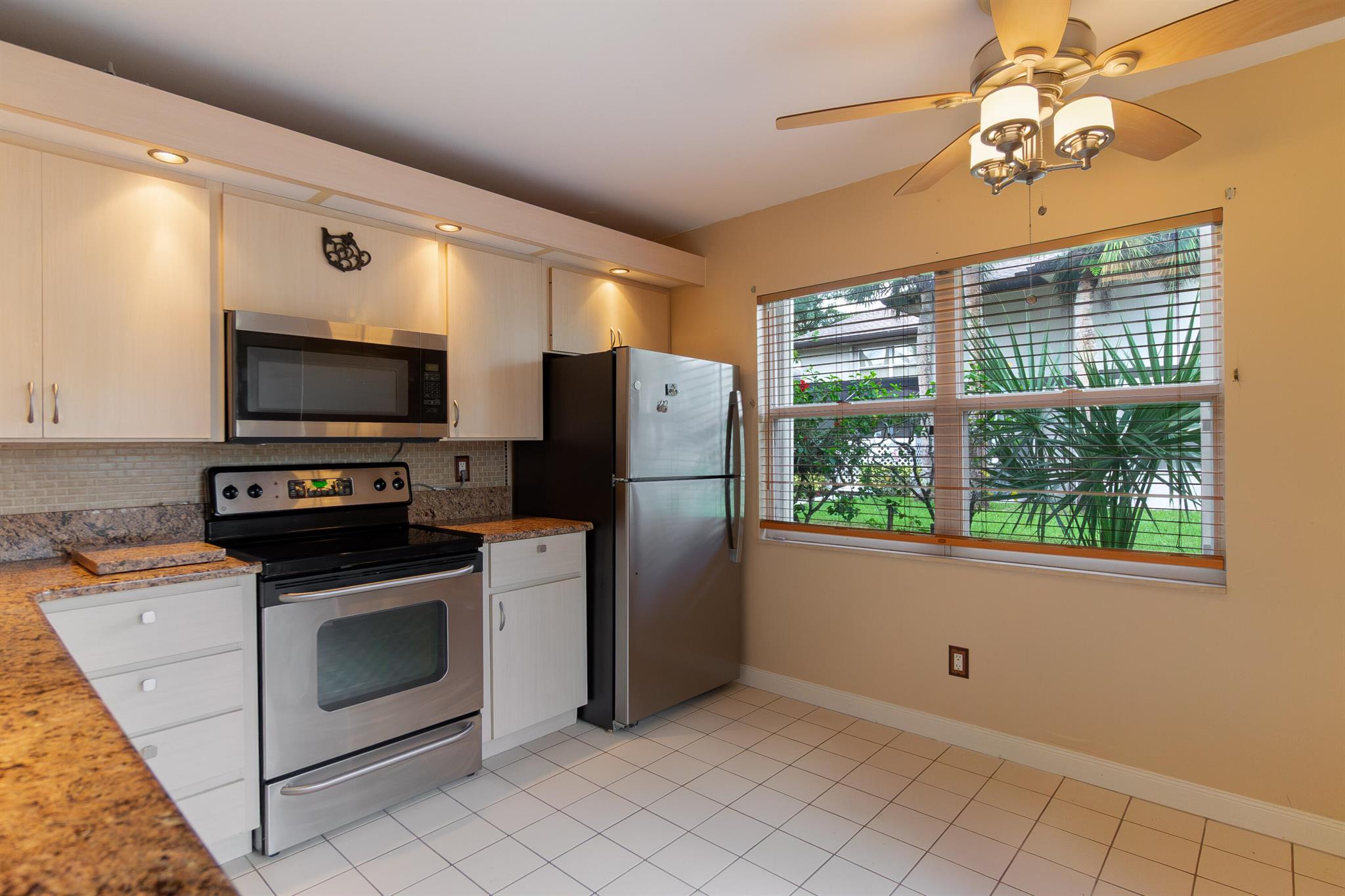 STAMFORD AT ROYAL PALM BE - Residential