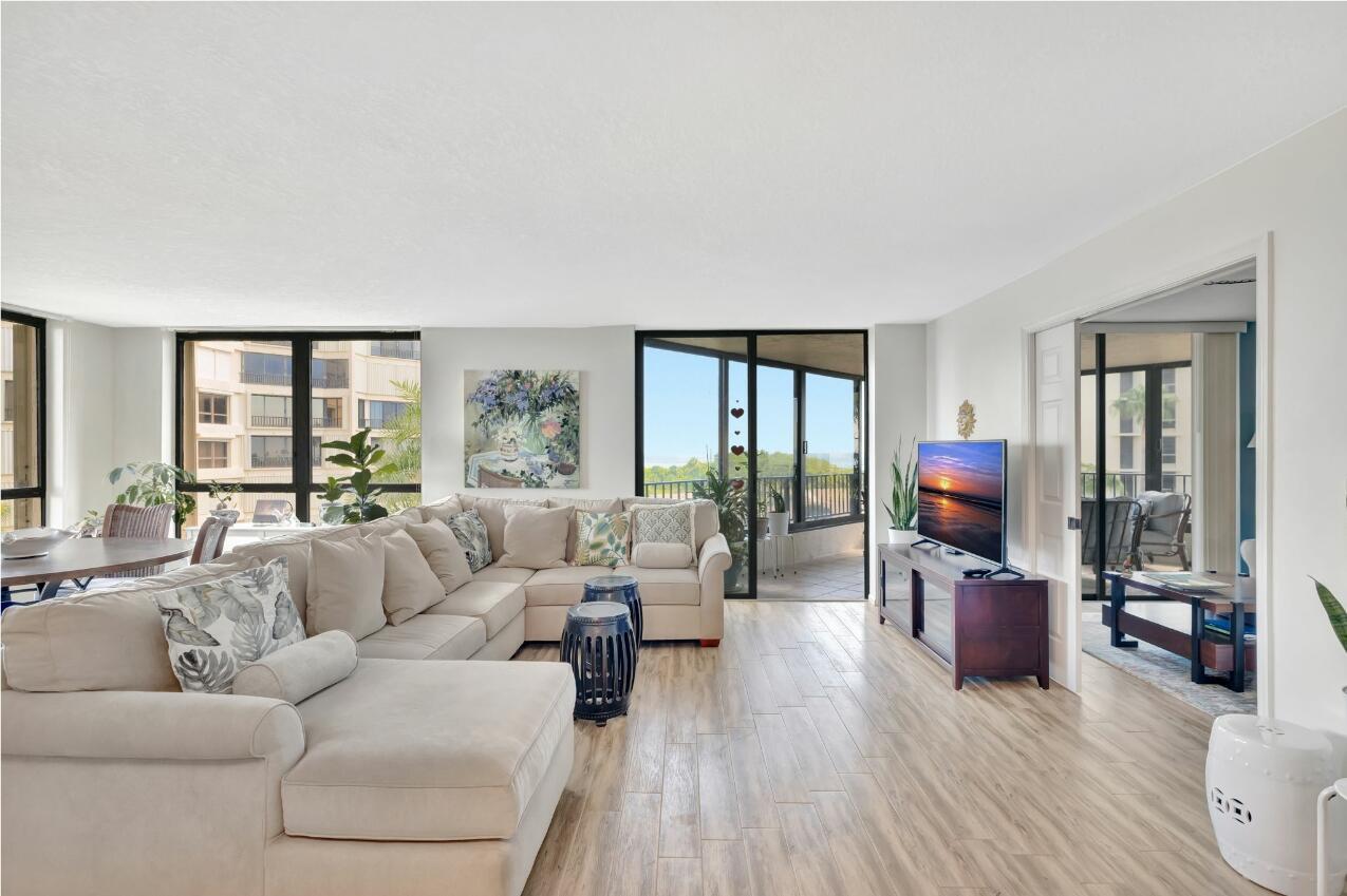 OCEAN VILLAGE - Residential