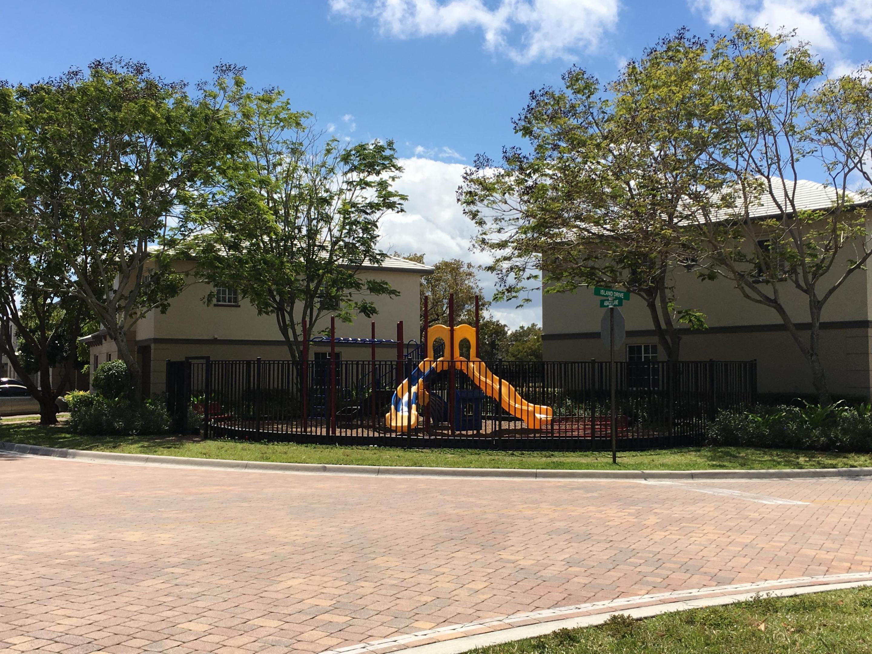 MARSH HARBOUR - Residential