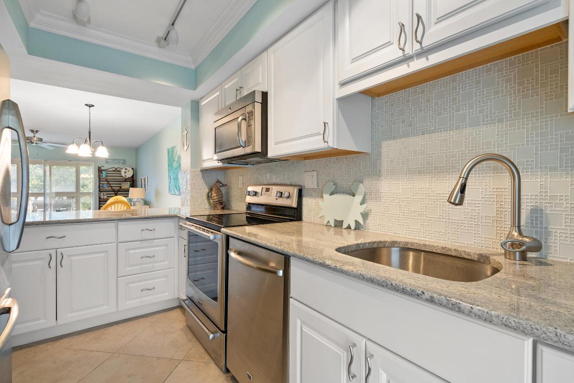 MIRAMAR GARDEN APT CONDO - Residential