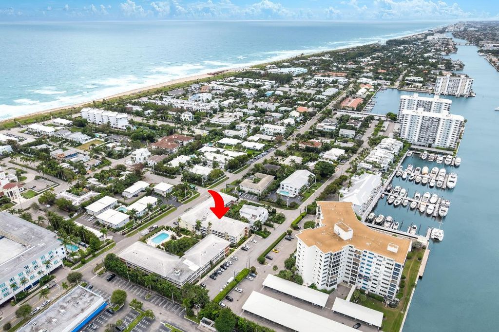 Photo of 80 Venetian Drive #305s, Delray Beach, FL 33483 (MLS # R11156747)