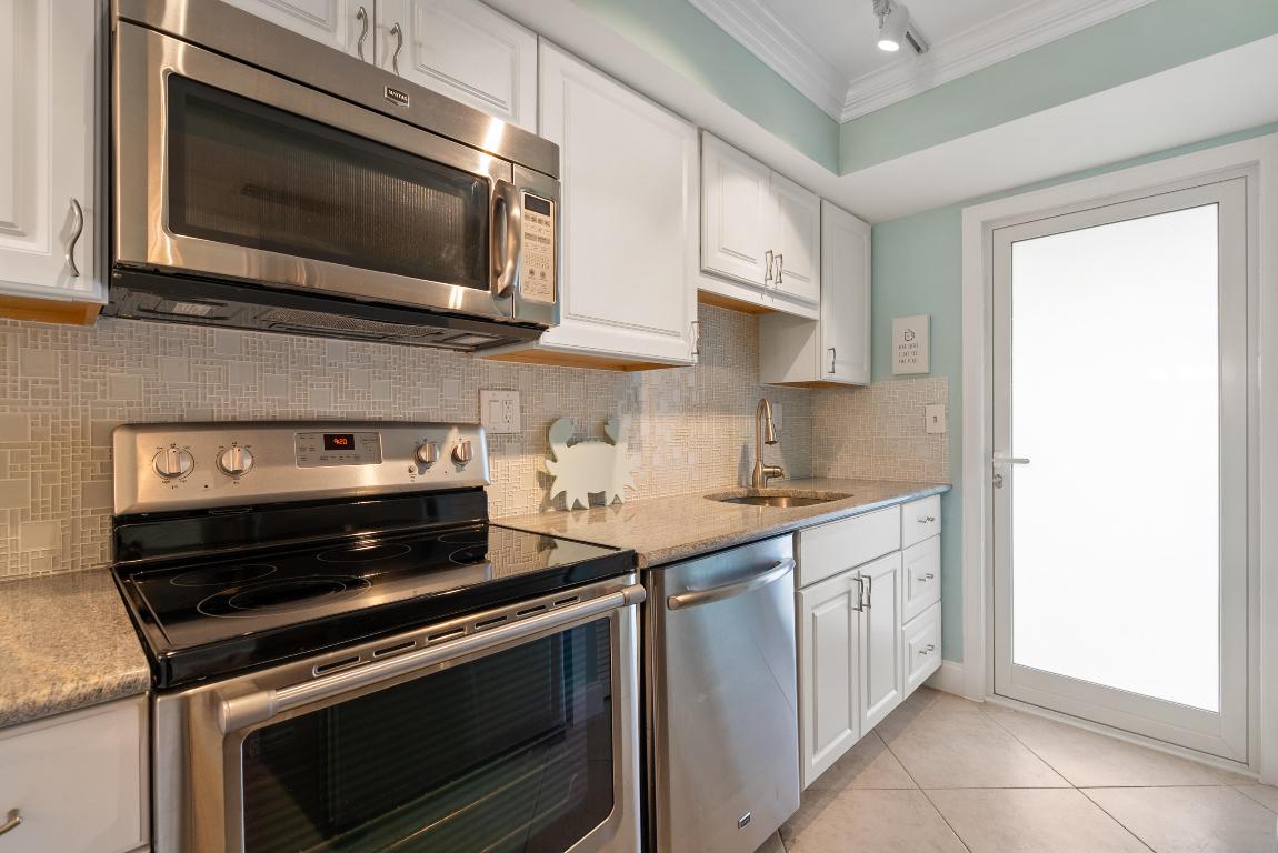 MIRAMAR GARDEN APT CONDO - Residential