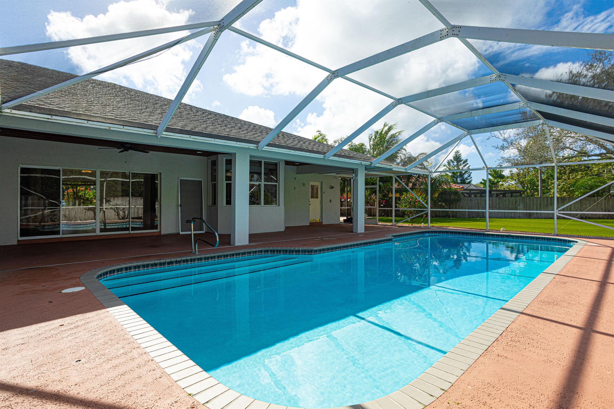 EASTWOOD OF WELLINGTON 3 - Residential