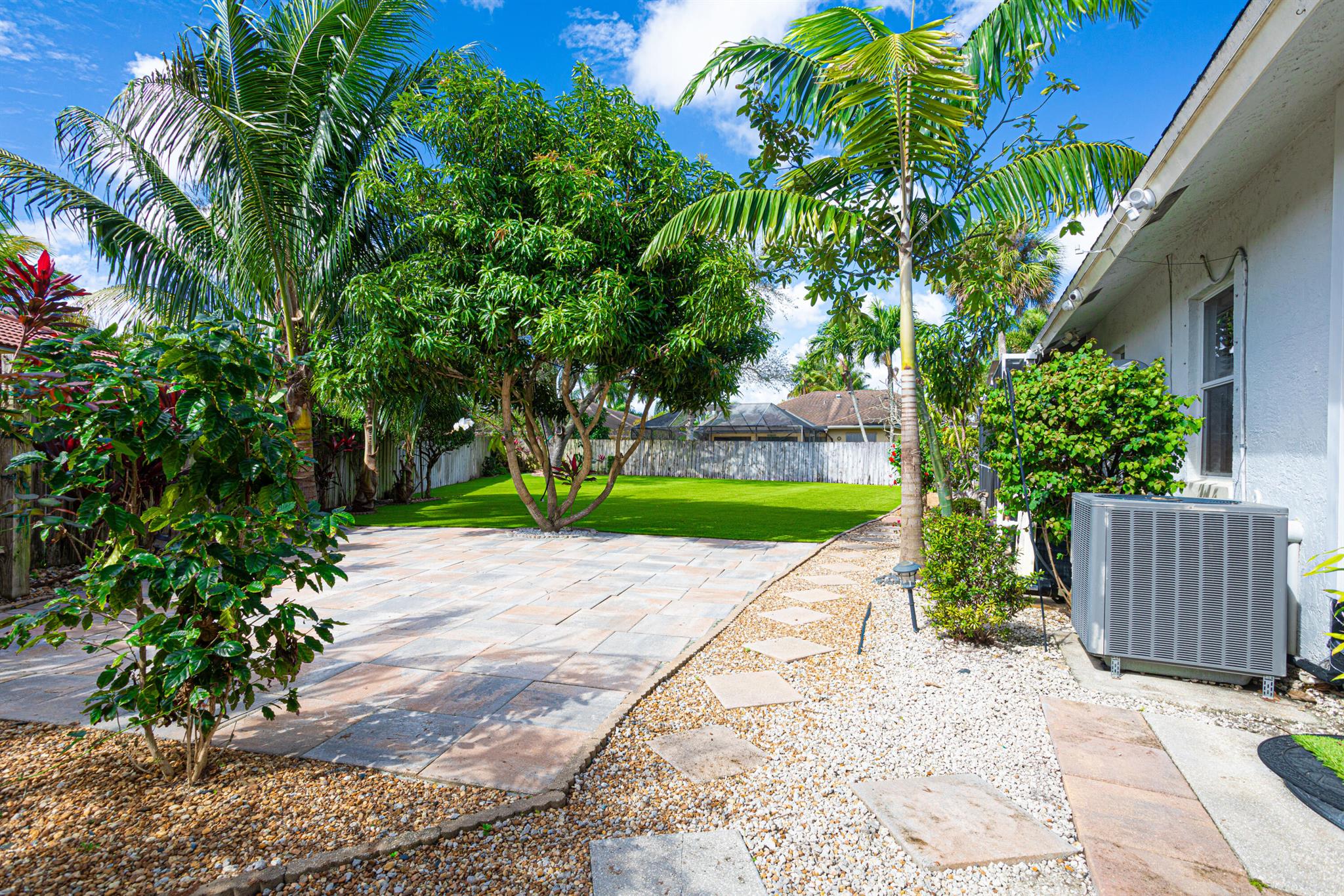 EASTWOOD OF WELLINGTON 3 - Residential