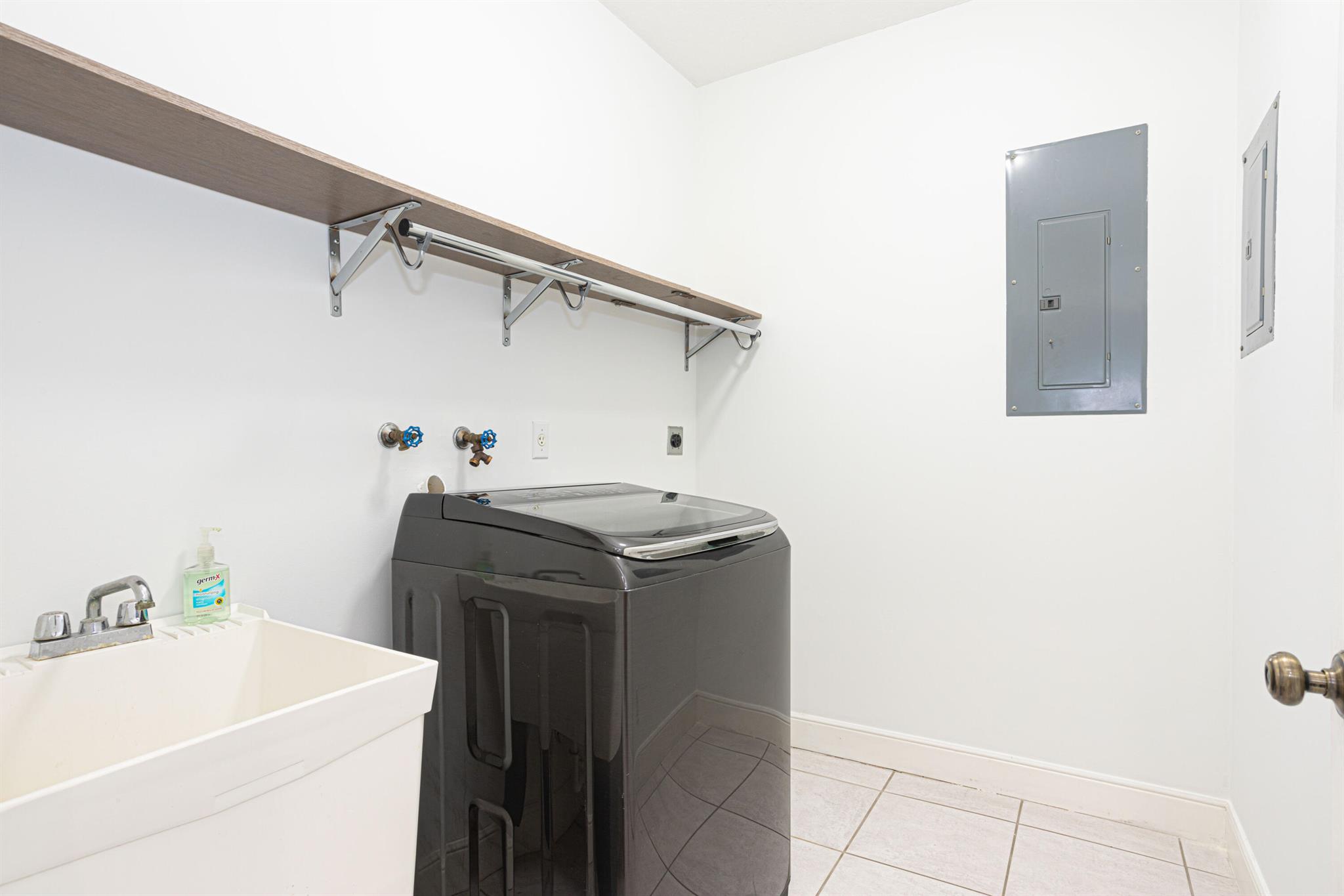 EASTWOOD OF WELLINGTON 3 - Residential