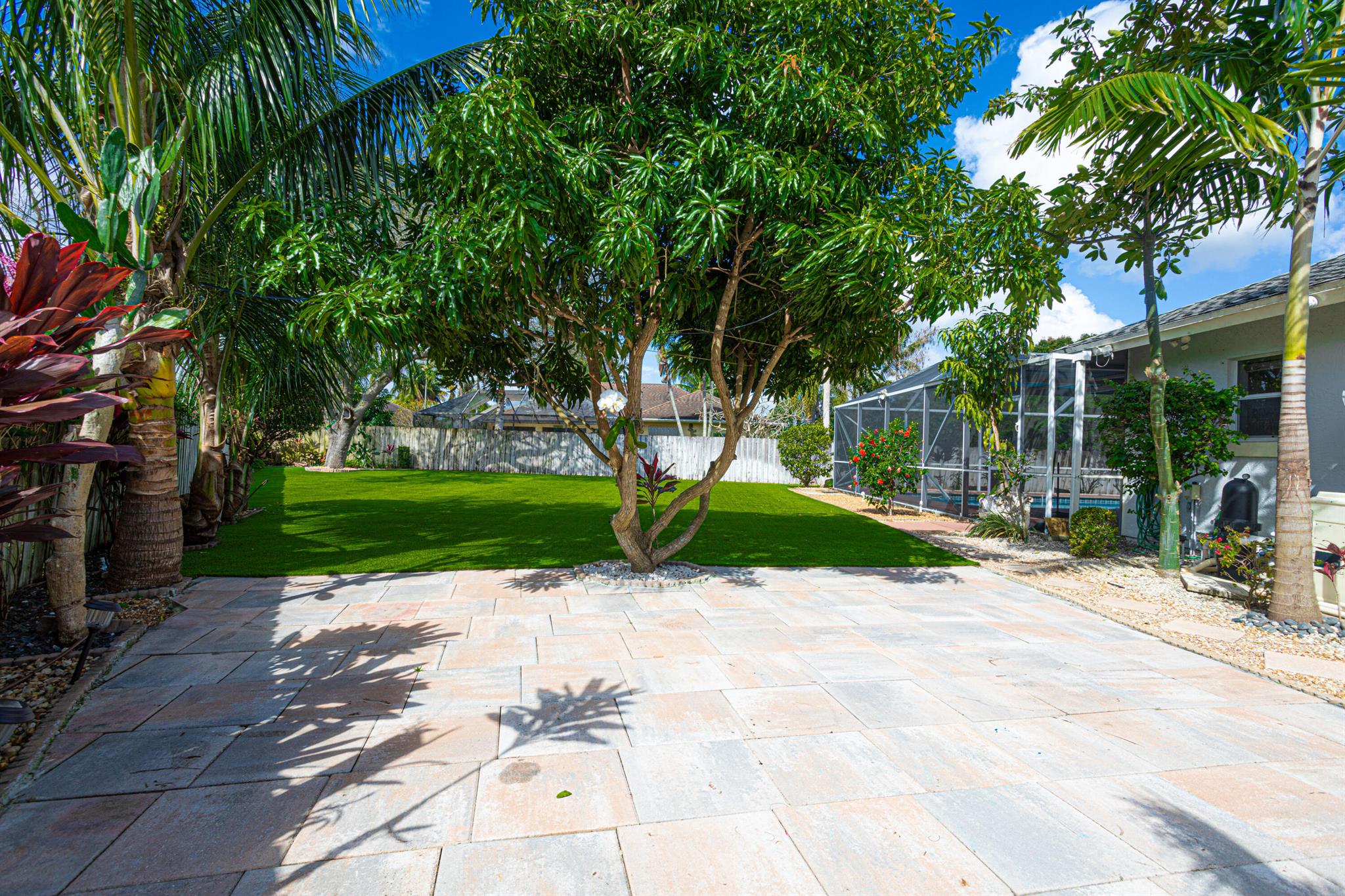 EASTWOOD OF WELLINGTON 3 - Residential