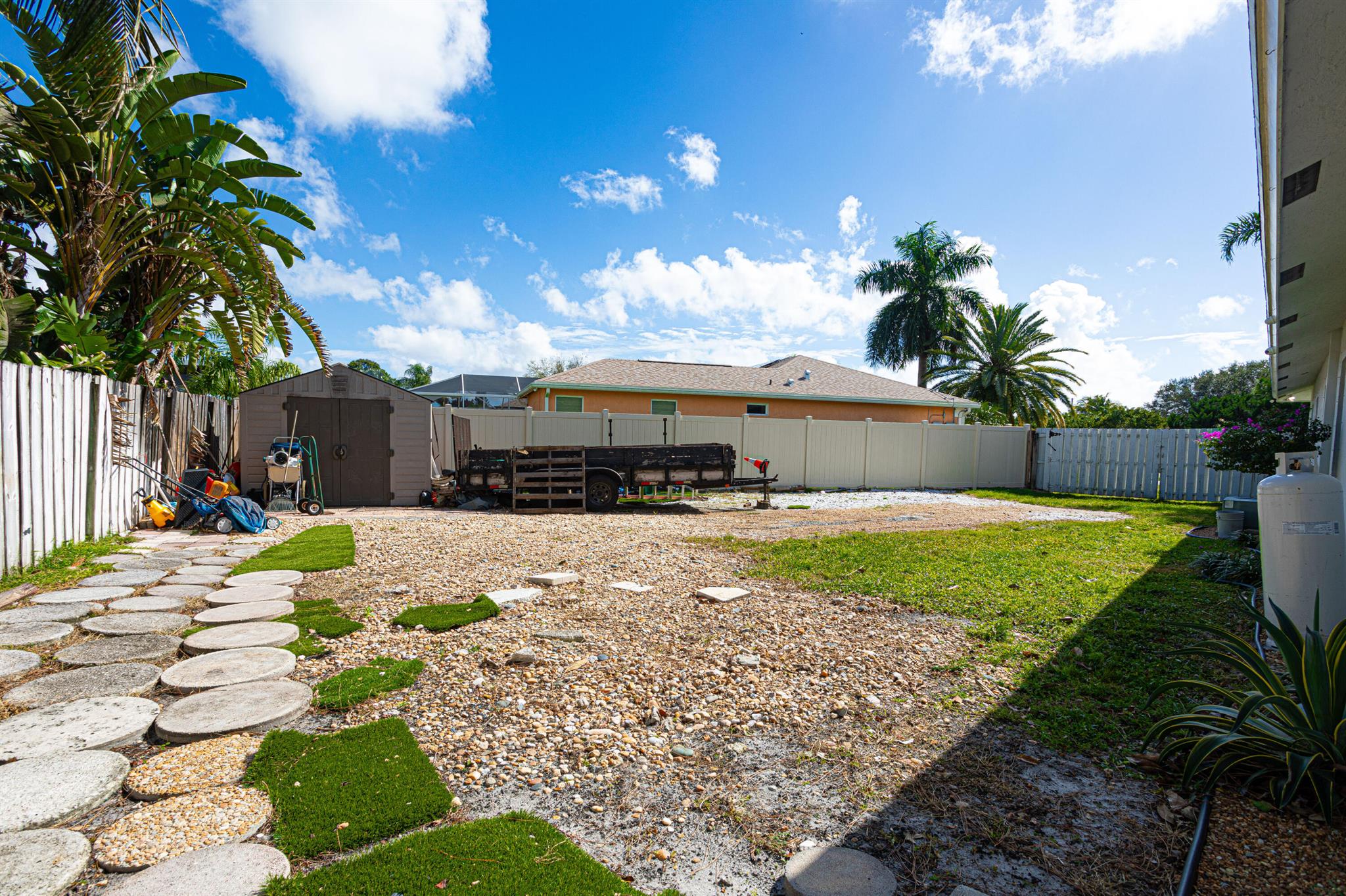 EASTWOOD OF WELLINGTON 3 - Residential