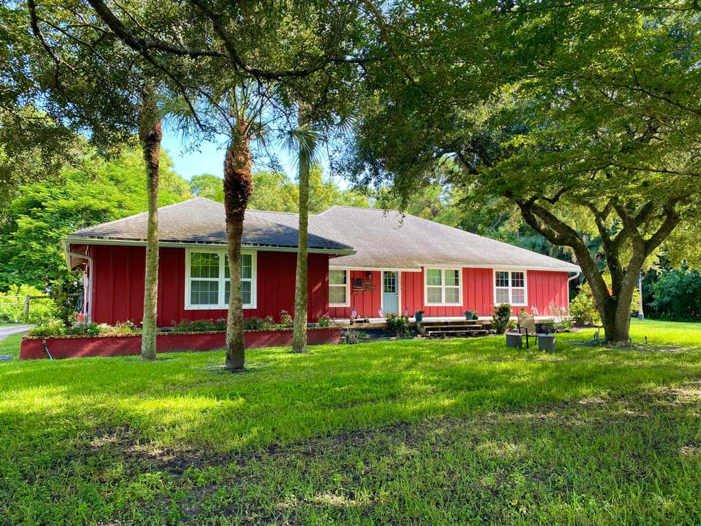 Photo of 11911 162 Place N, Jupiter, FL 33478 (MLS # R11021001)