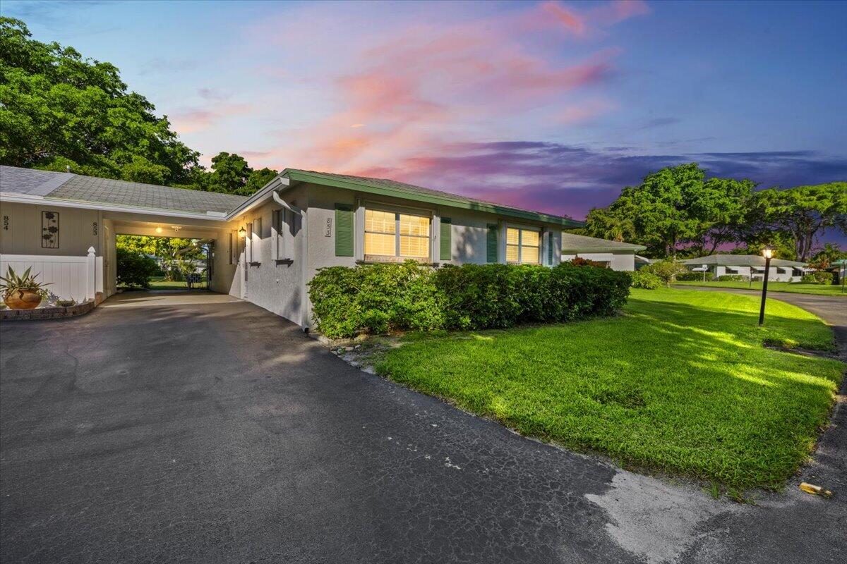 853 Meadowlark Lane 853