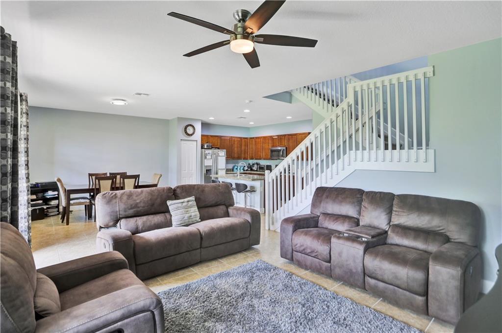 Central Parc South 182-17 - Residential