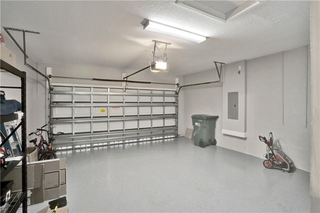 Central Parc South 182-17 - Residential