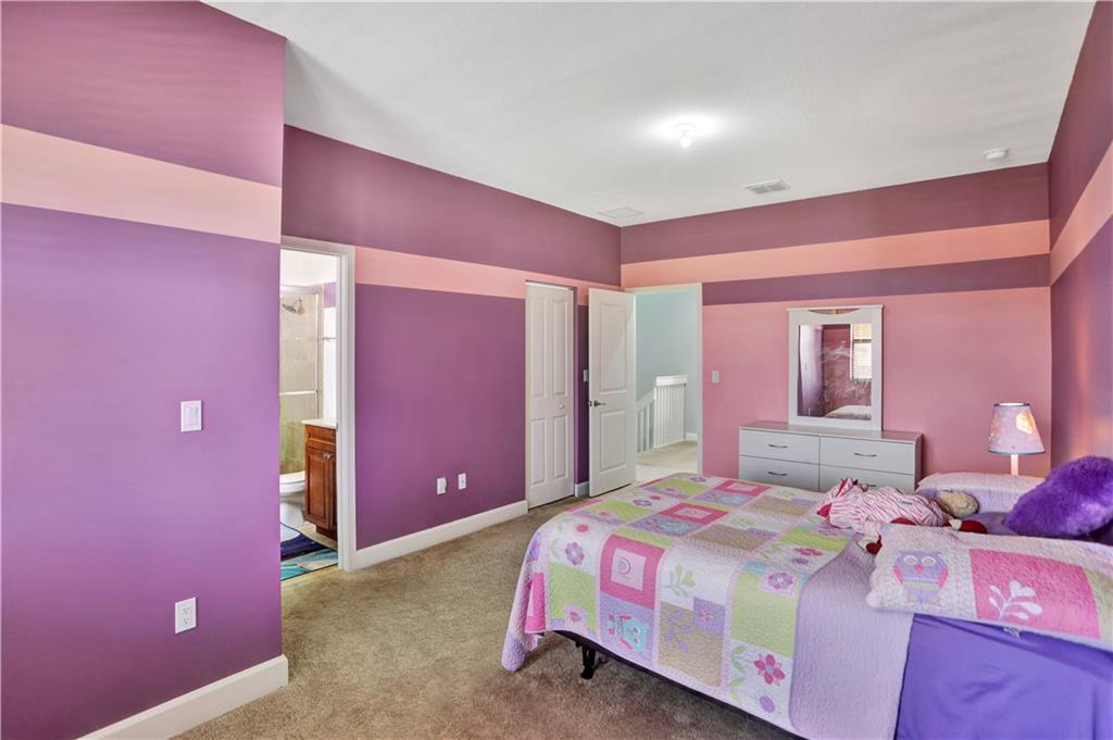 Central Parc South 182-17 - Residential