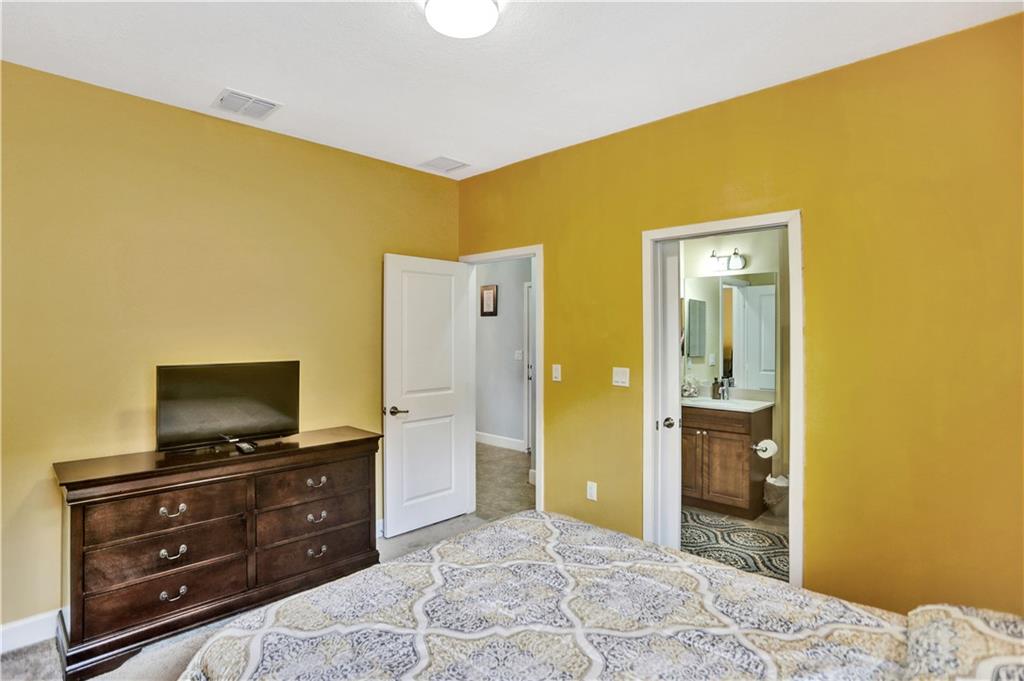 Central Parc South 182-17 - Residential