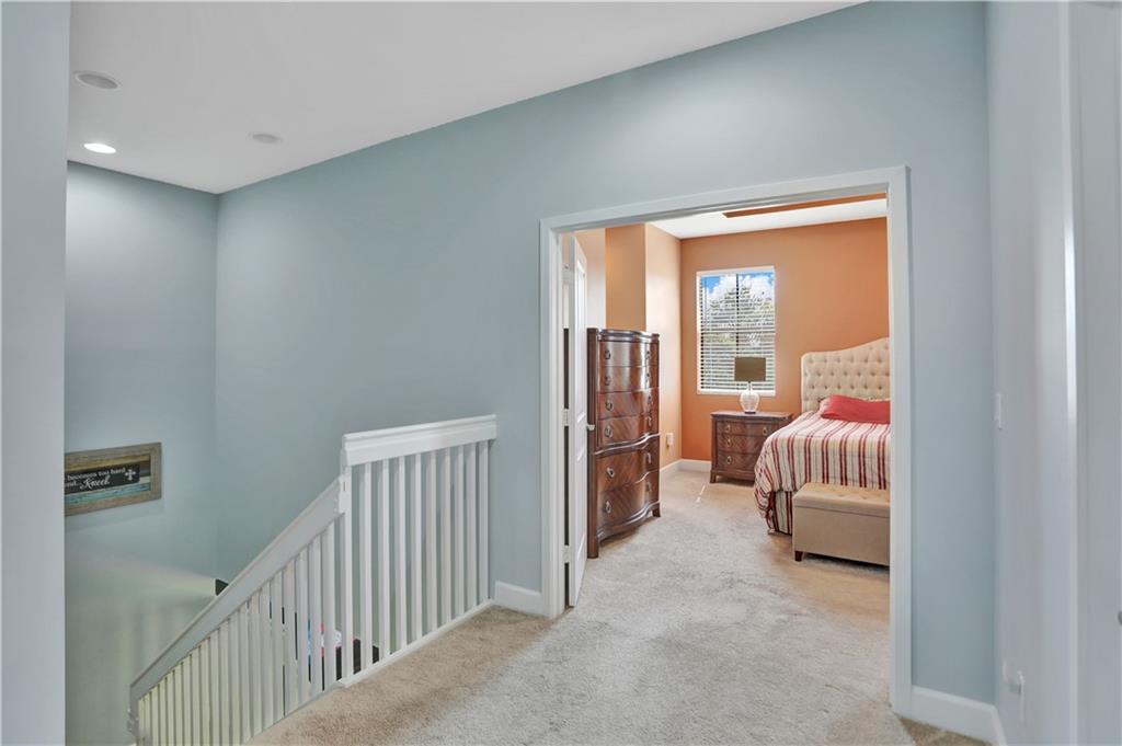 Central Parc South 182-17 - Residential