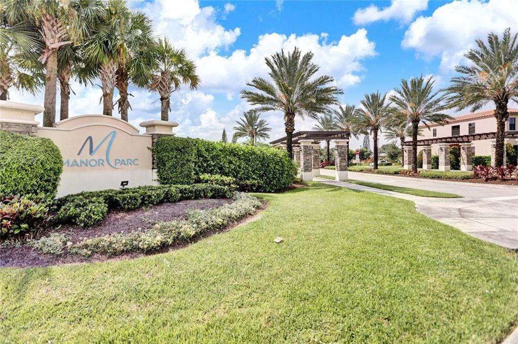 Central Parc South 182-17 - Residential