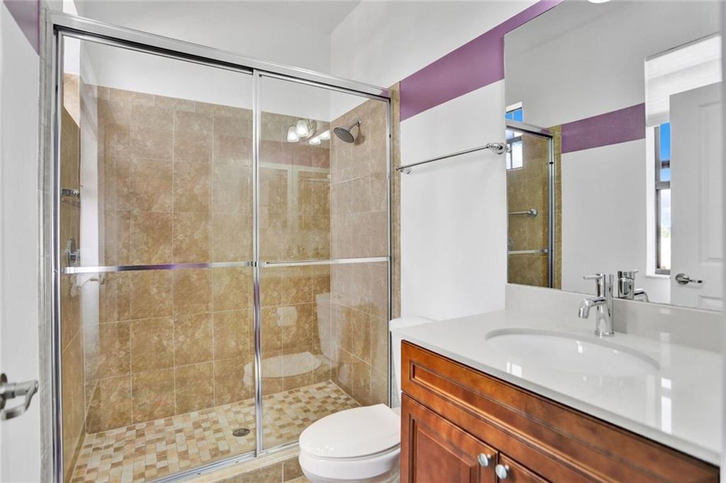 Central Parc South 182-17 - Residential