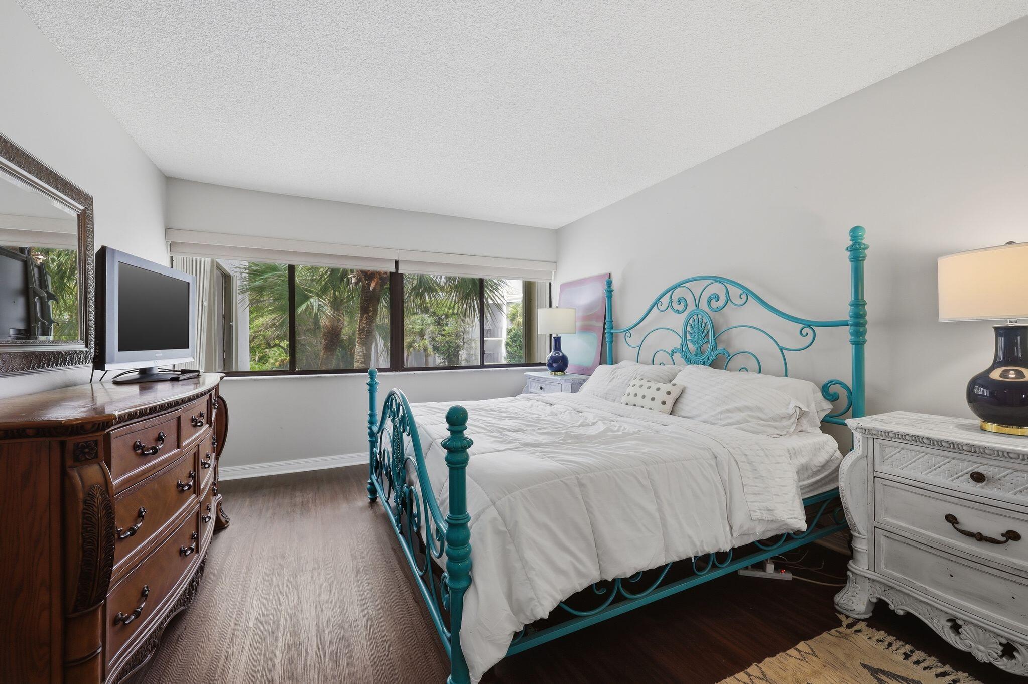 SEA RISE CONDO - Residential