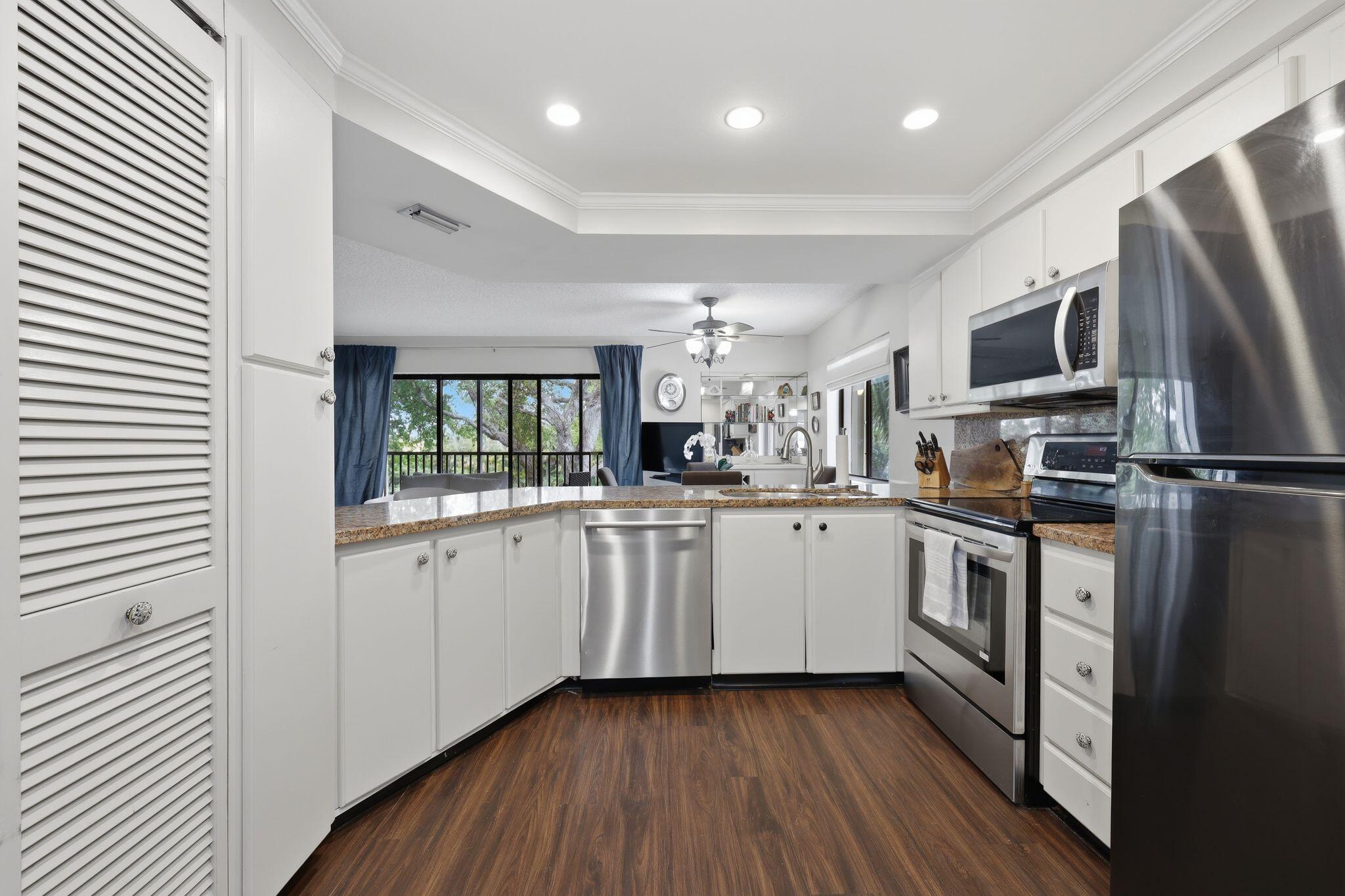 SEA RISE CONDO - Residential