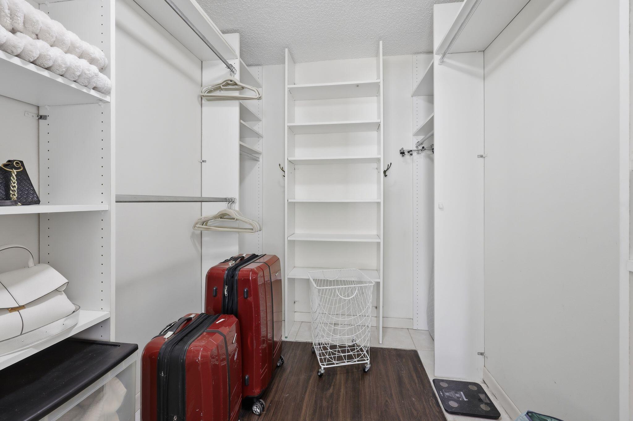 SEA RISE CONDO - Residential
