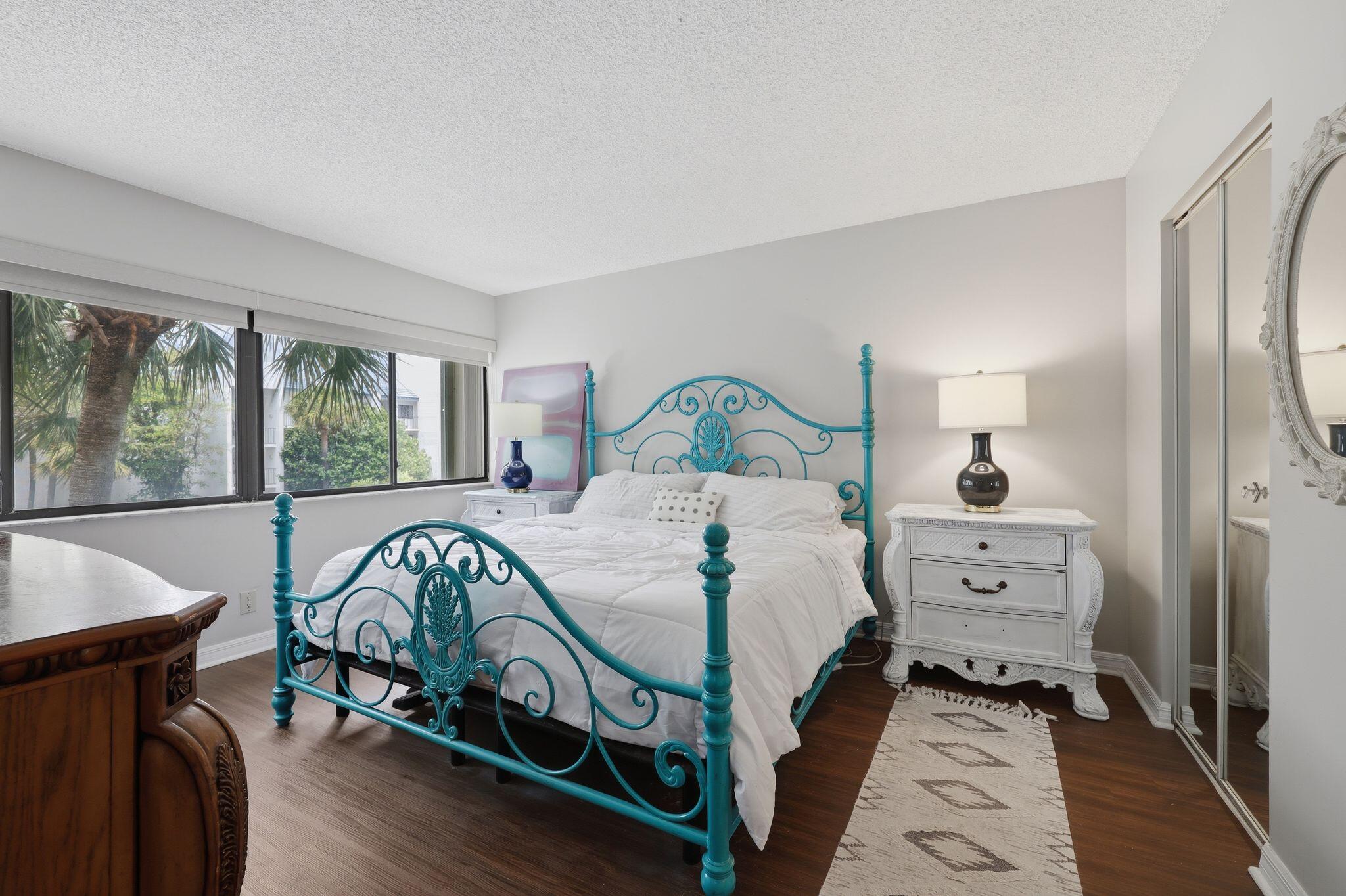 SEA RISE CONDO - Residential