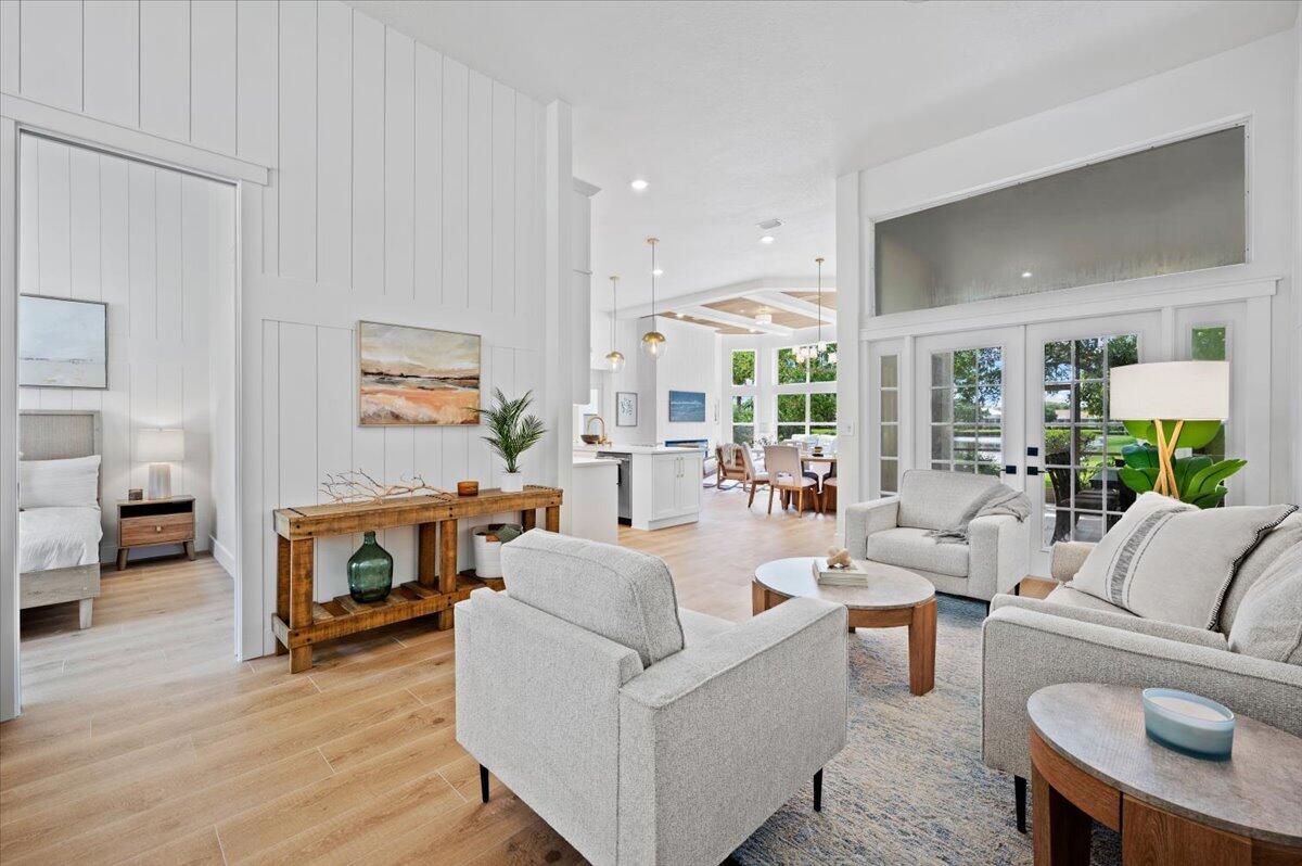 2221 SW Whitemarsh Way