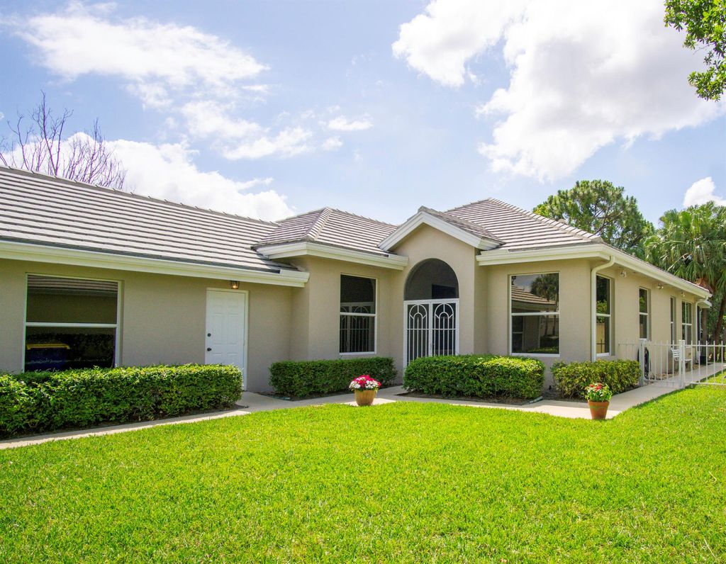 Photo of 7745 SE Bay Cedar Circle, Hobe Sound, FL 33455 (MLS # R10985113)