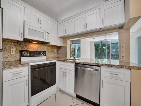 Condominium in Davie FL 9420 Poinciana Pl Pl 8.jpg