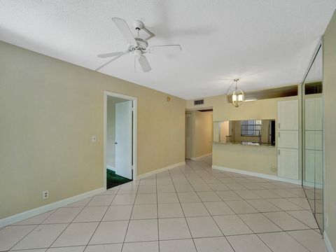 Condominium in Davie FL 9420 Poinciana Pl Pl 15.jpg