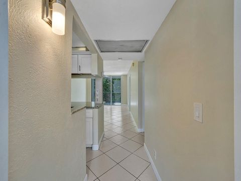 Condominium in Davie FL 9420 Poinciana Pl Pl 3.jpg