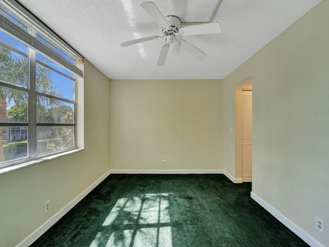 Condominium in Davie FL 9420 Poinciana Pl Pl 19.jpg