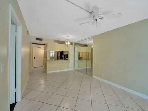 Condominium in Davie FL 9420 Poinciana Pl Pl 17.jpg