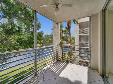 Condominium in Davie FL 9420 Poinciana Pl Pl 32.jpg