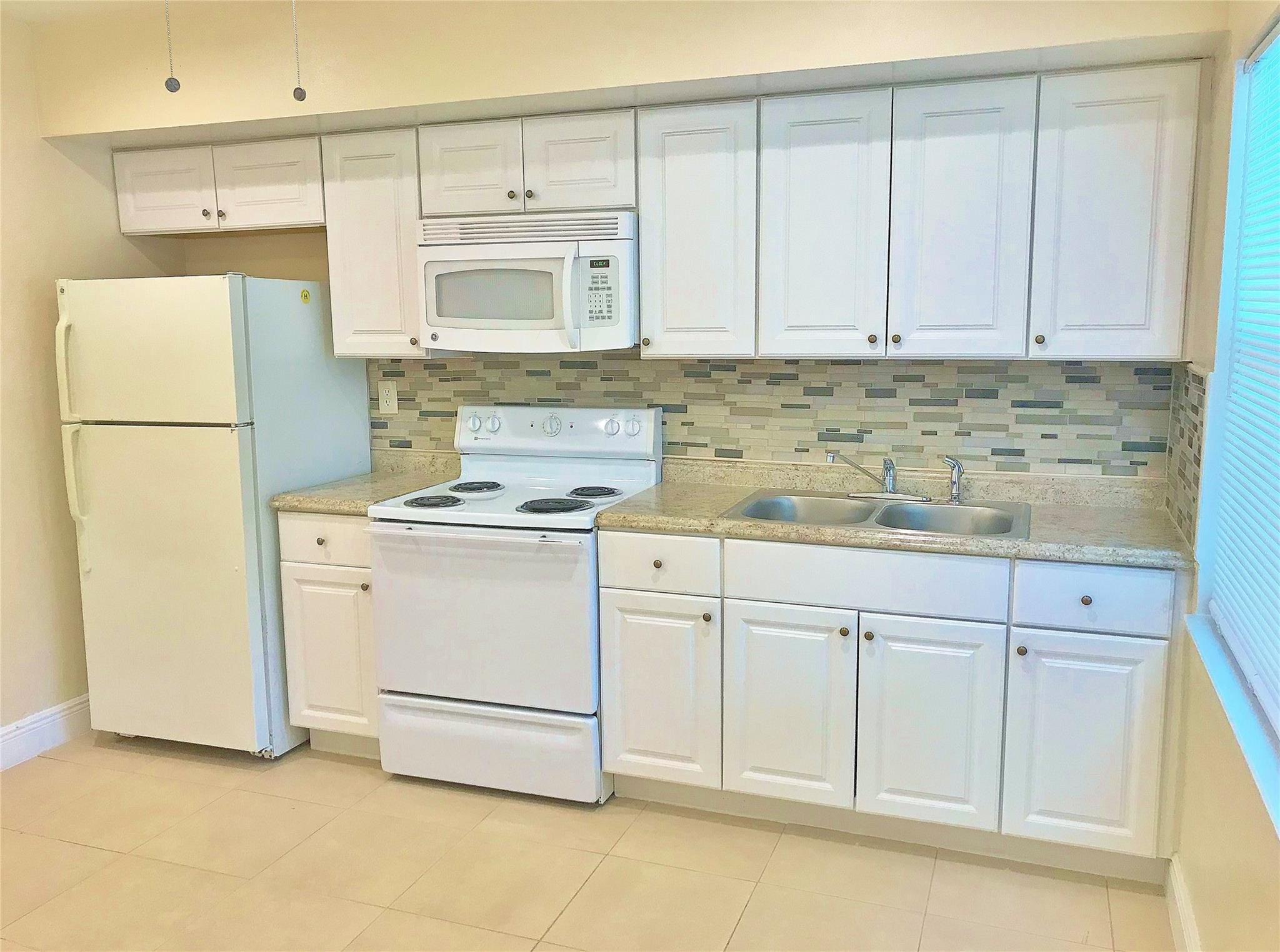 Flamingo Village 44-39 B - Residential Lease