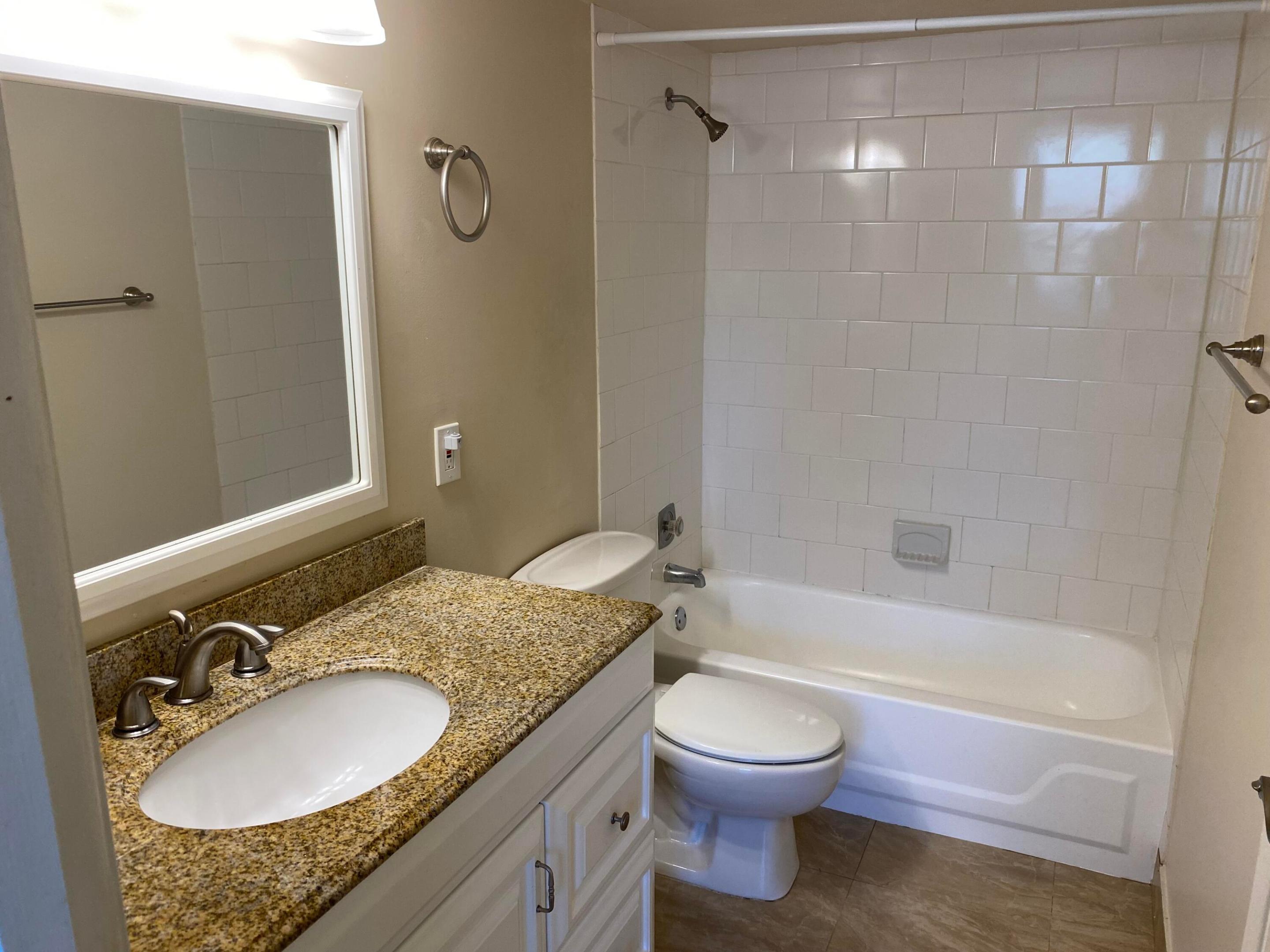 LAVERS DELRAY RACQUET CLUB CONDO - Residential Lease