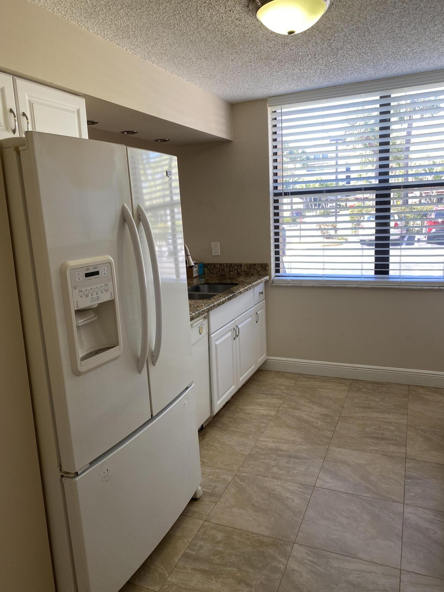 LAVERS DELRAY RACQUET CLUB CONDO - Residential Lease